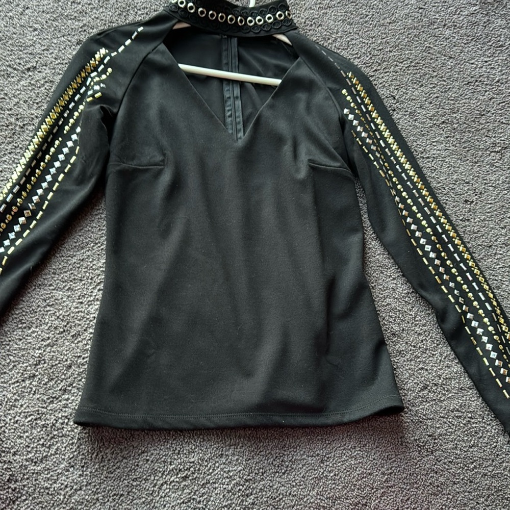 Venus size Small long sleeved black shirt